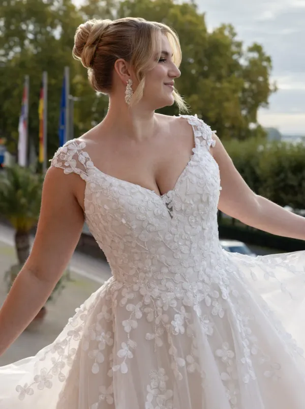 Amy menyasszonyi ruha