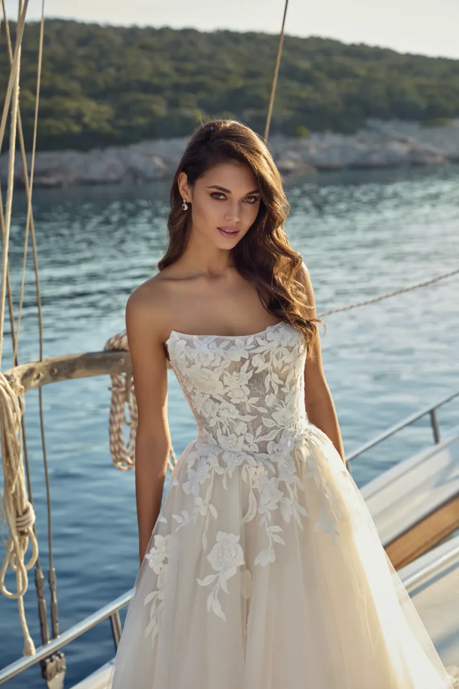 Violetta menyasszonyi ruha