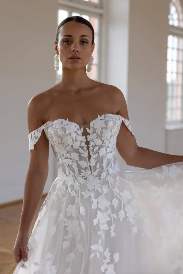 Diana menyasszonyi ruha