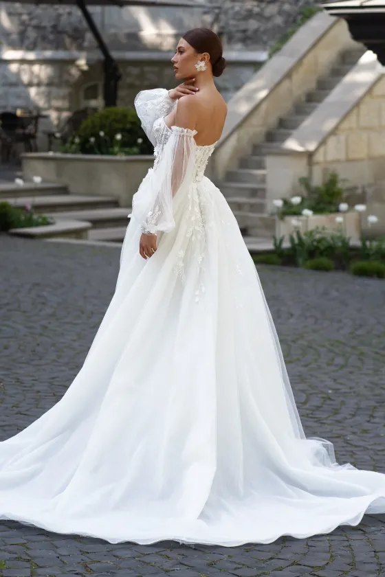 Odette menyasszonyi ruha, 2. galériakép